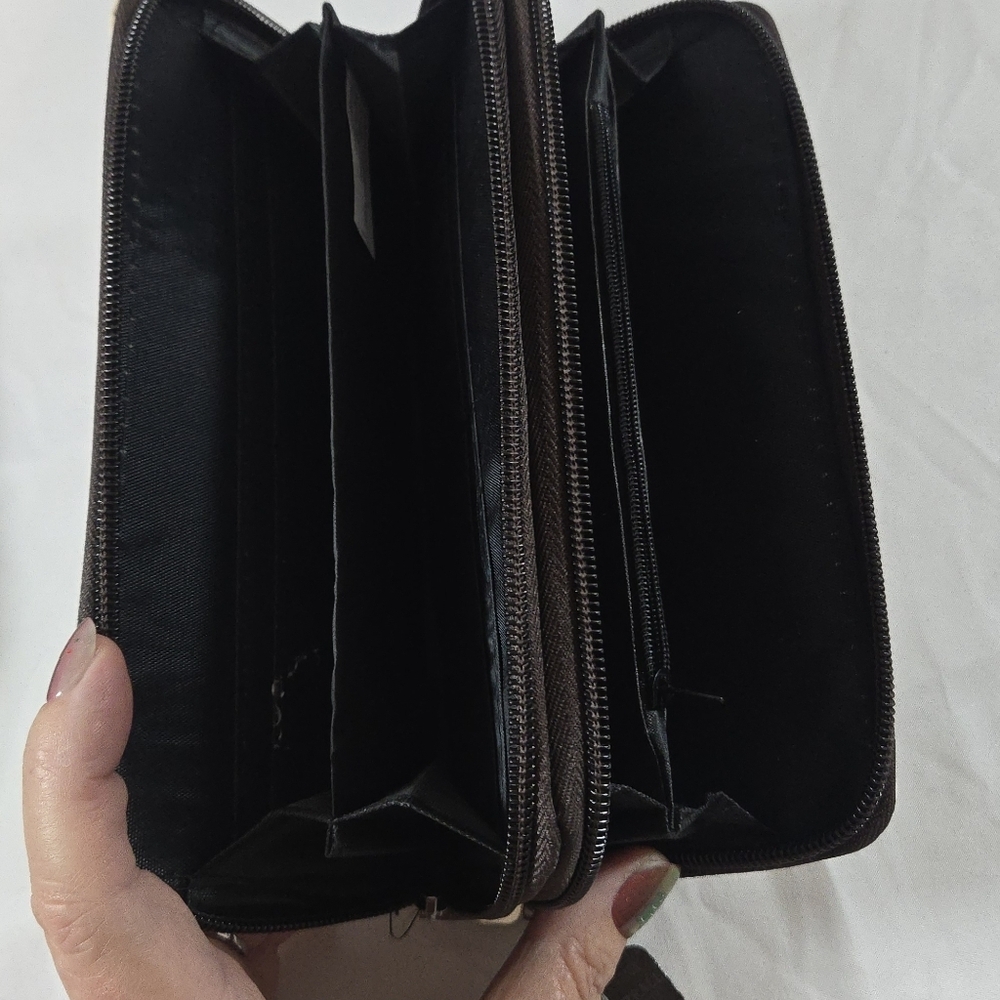 Paris Eiffel Tower Cream and Black Women's Wallet - Picture 3 of 4